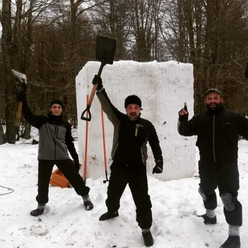 Mariano Vern en el Festival de Esculturas en Nieve de Ushuaia